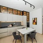 Cost Luxury 239 Apartament