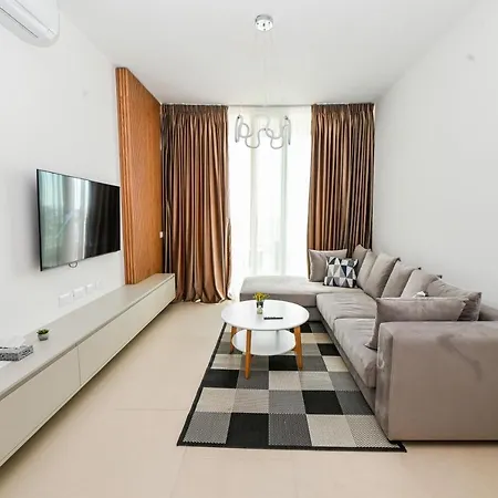 Cost Luxury 239 דירה