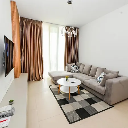 Cost Luxury 239 פאלאסה