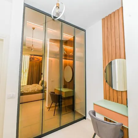 Cost Luxury 239 * Palasë